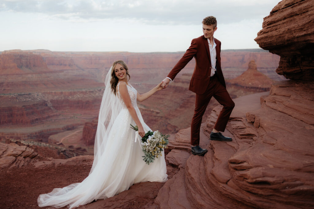 couple on their elopement at Dead Horse Point in Moab